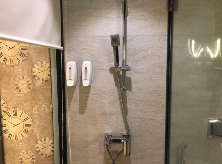 Virat Ambe Sports Club Hotel Ulhāsnagar Екстериор снимка