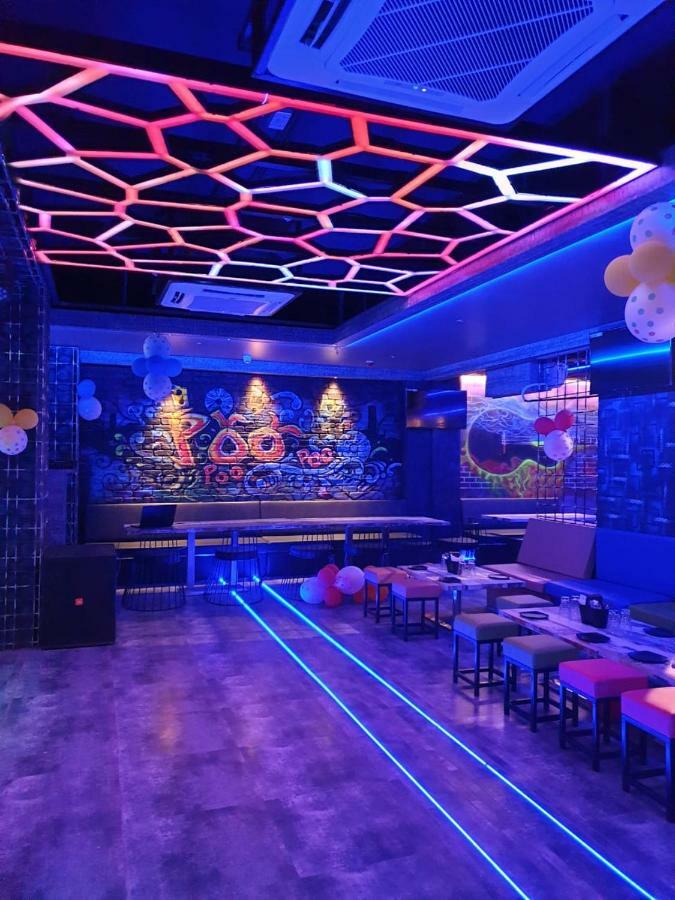 Virat Ambe Sports Club Hotel Ulhāsnagar Екстериор снимка